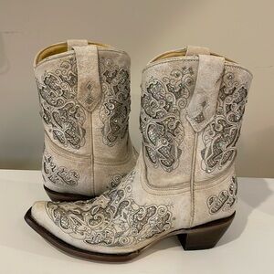 Corral sparkly cowboy boots